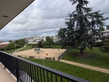 appartement de 3p ( champs de course )