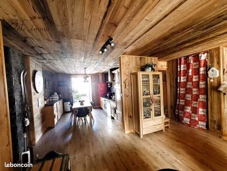 immeuble 200 m² modane
