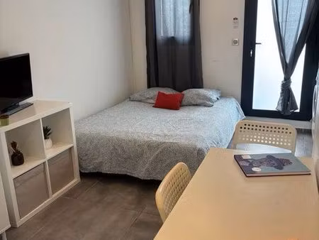 à louer studio meublé climatisé mitoyen villa indépendant