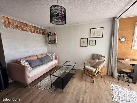 location de sept à juin - t2 carnon