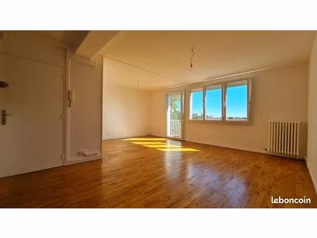 appartement grand t3 possibilite t4 - 65m2 – cave – balcon – stationnement - 2 roues - ven