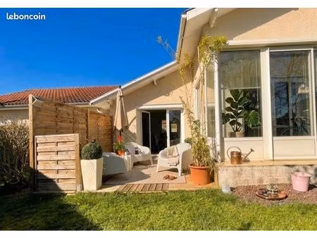 maison rénovée avec studio locatif