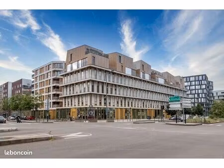 bureau privé à louer pour 1 personnes à lille  euralille 3 lille