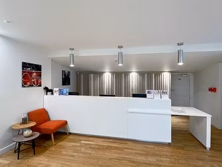 bureau privé à louer pour 1 personnes à lille  gare de lille flandres