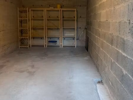 garage fermé 20 m² à louer – villard-de-lans