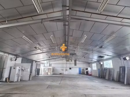local commercial 631 m² tarbes