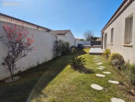 maison 125m2 avec piscine  plein pied camaret sur aigues