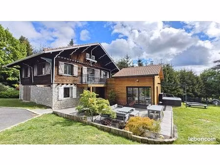 chalet 5 pièces 150 m²
