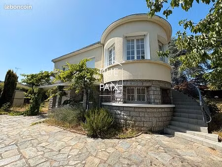 maison 8 pièces 193 m²