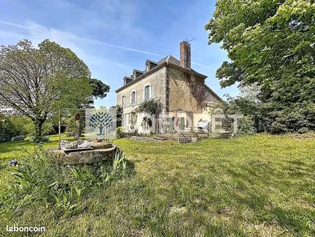 maison 9 pièces 251 m²