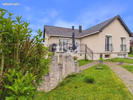 pavillon 5 pièces 163 m²