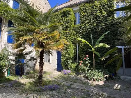 maison de ville 6 pièces 160 m²
