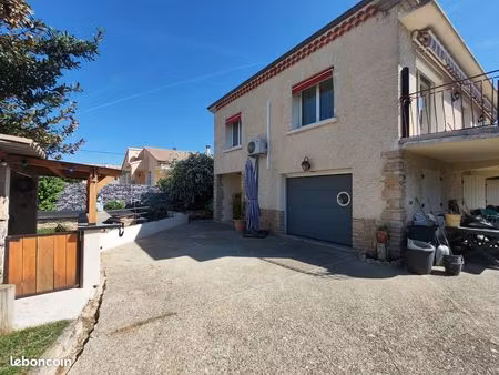 maison à vendre  valréas  120 m2 et 20 m2 de garage  5 chambres. res