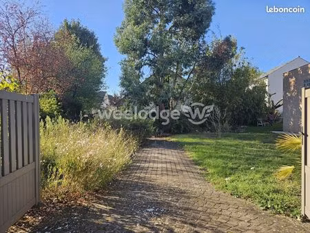 terrain 279 m² éragny