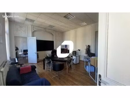 bureaux 149 m²