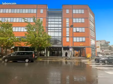 bureau privé à louer pour 1 personnes à reims  clairmarais
