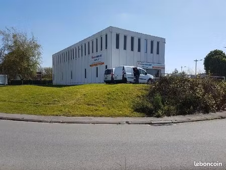 commerce 1 150 m²
