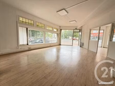 local commercial 65 m²