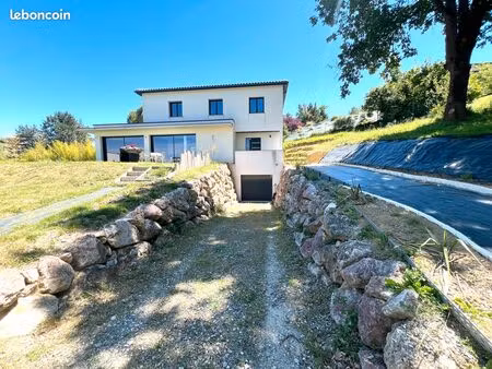 maison t4 de 2020 de 132 m2 avec vue panoramique ville et nature