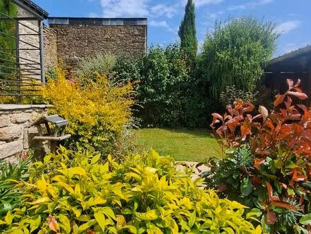 grande propriété familiale plein centre locminé