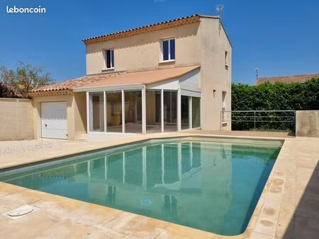 villa 4 pièces 102 m²