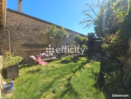 maison 9 pièces 218 m²