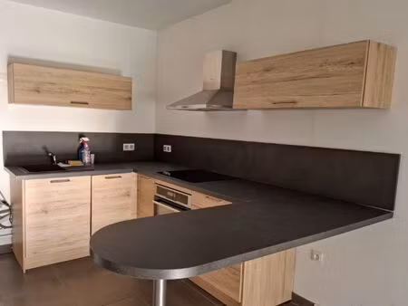 le houlme - appartement t3 récent avec balcon  ascenseur et 2 parkings - 153 000 net vende