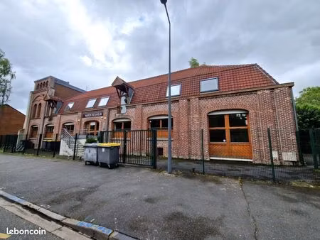 bureaux 1 046 m²