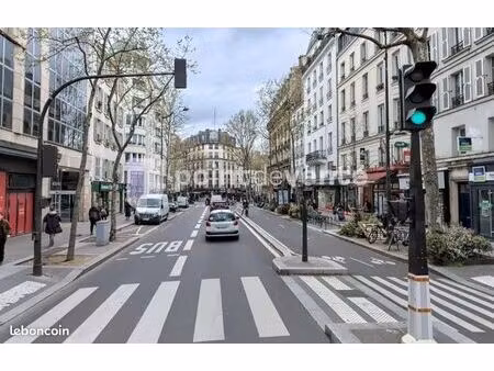 commerce habillement/textile 162 m²