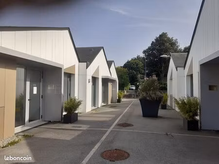 cabinet - bureau  local en sous location