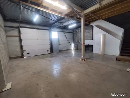 local / entrepôt 135m² proche autoroute à montpellier