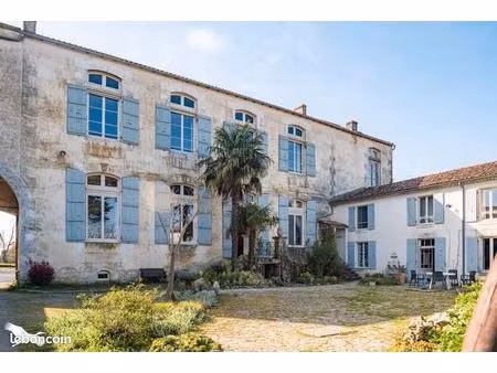 maison 31 pièces 1 075 m²