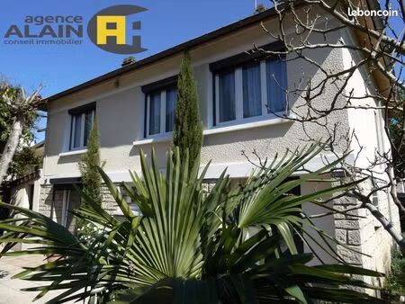 pavillon 7 pièces 140 m²