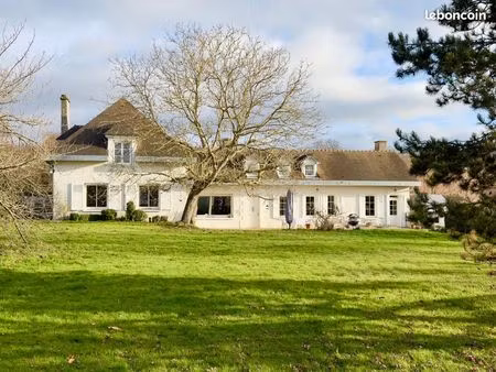 propriété 8 pièces 233 m²