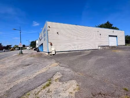 bureaux  atelier 550 m² baud