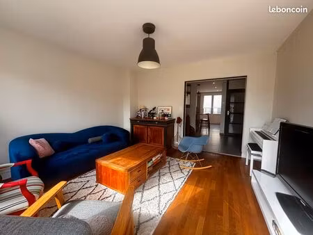 maison de ville 4 chbres +appart+cour+gge