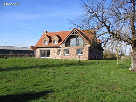 bel appartement   propriété sur 6000 m2