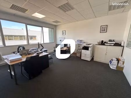 bureaux 130 m²