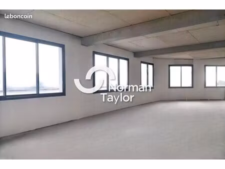 bureaux 130 m²