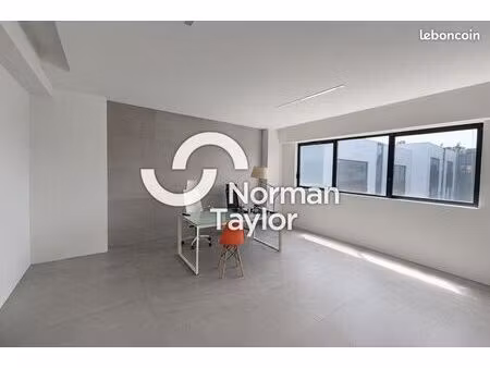 bureaux 84 m²