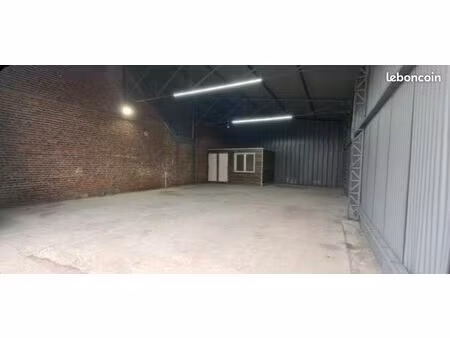 location hangar / entrepôt de stockage 150 m² avec bureau intégré