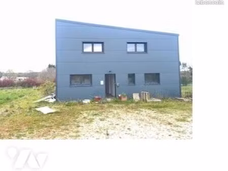 local divers 1 m² cruguel