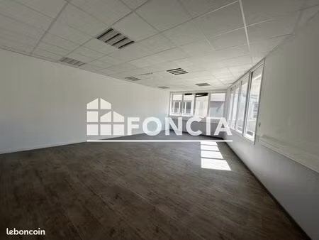 local commercial 170 m²