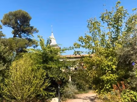 local paramédical à partager