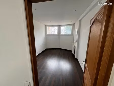 local professionnel / bureau 23 m² – centre reims – entrée indépendante