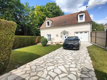 charmante maison individuelle proche de magny-en-vexin
