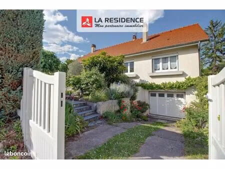 propriété 6 pièces 120 m²
