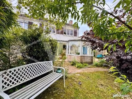 pavillon 8 pièces 125 m²