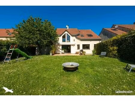 maison 6 pièces 155 m²