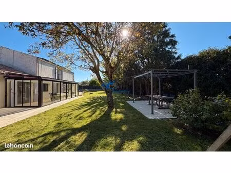 maison 7 pièces 180 m²